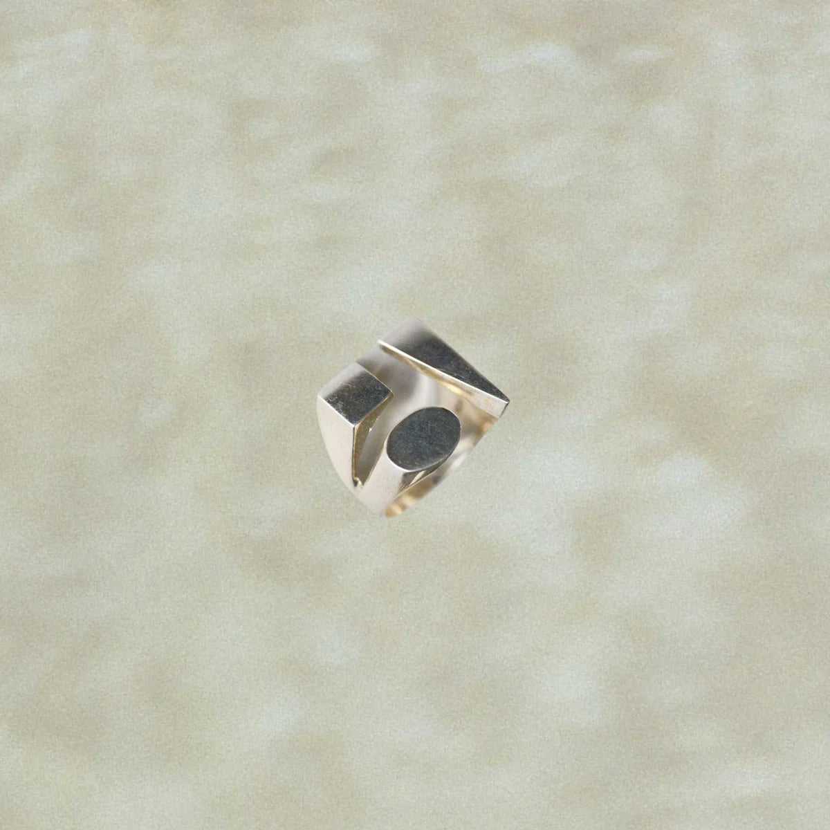 Geometric Ring