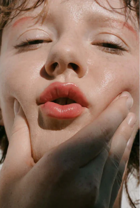 TOUCH - MULTI-BENE STICK - LIPS + CHEEKS