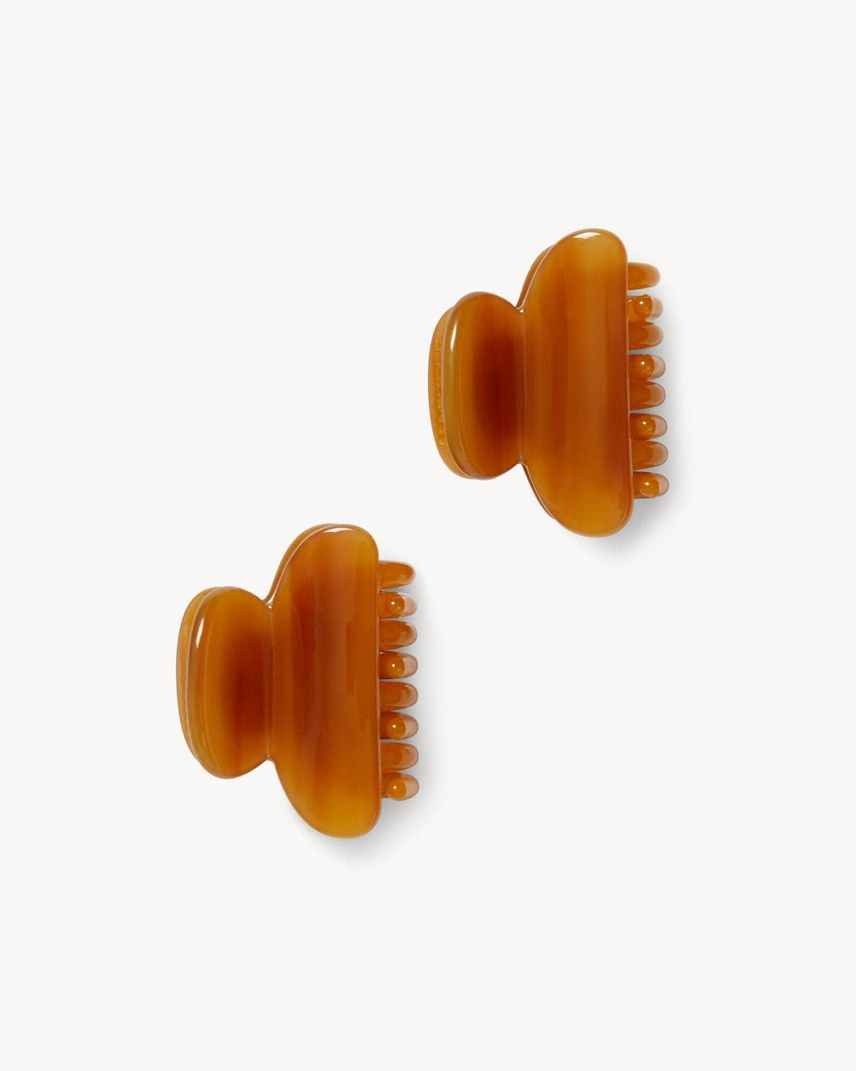 Twin Heirloom Claws in Cognac